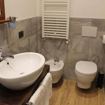 Fine Venice مارغيرا