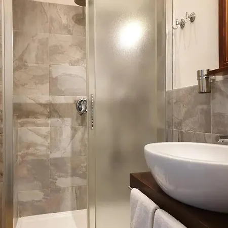 Fine Venice Couette-café